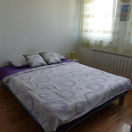 Tackica 13 * 베오그라드